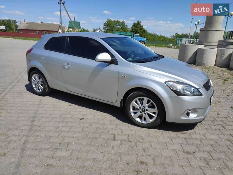 Хэтчбек Kia ProCeed 2008 в Черновцах фото 7 Хэтчбек Kia ProCeed 2008 в Черновцах