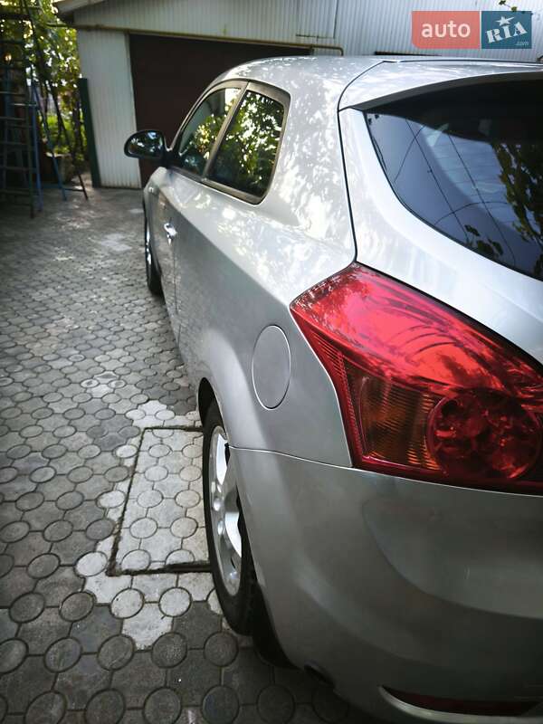 Хэтчбек Kia ProCeed 2009 в Корсуне-Шевченковском