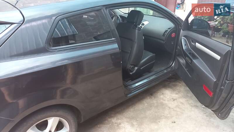 Хэтчбек Kia ProCeed 2008 в Вольнянске