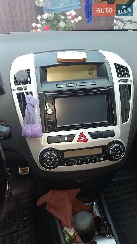 Хэтчбек Kia ProCeed 2008 в Вольнянске