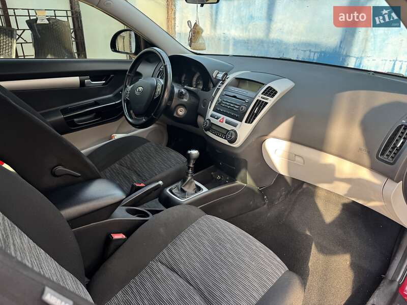 Хэтчбек Kia ProCeed 2008 в Днепре
