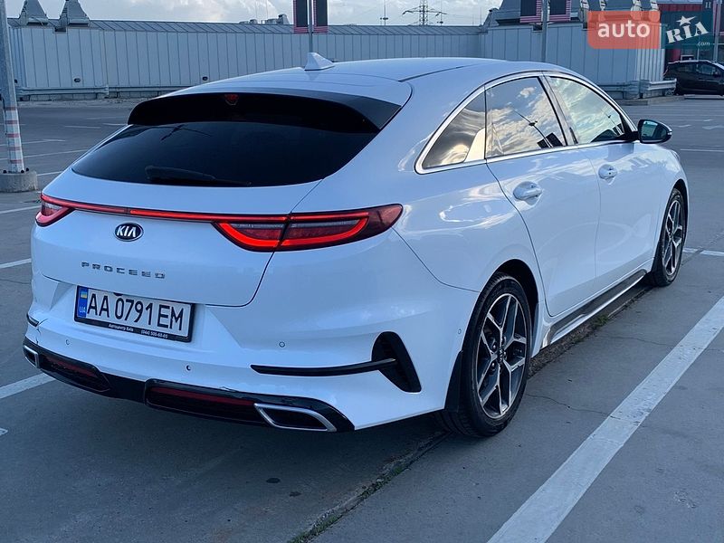 Kia ProCeed 2019