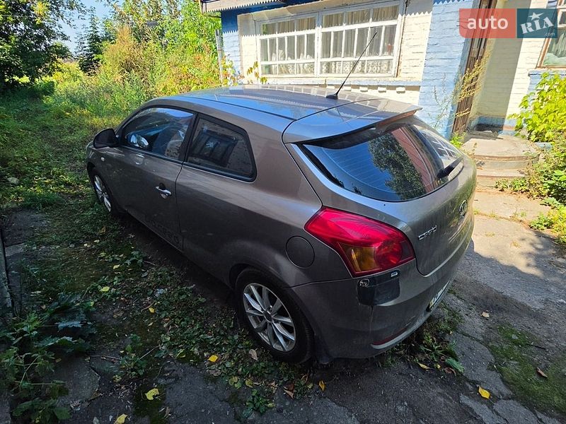 Хэтчбек Kia ProCeed 2008 в Казатине