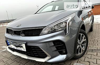 Позашляховик / Кросовер Kia Rio X-Line 2021 в 
