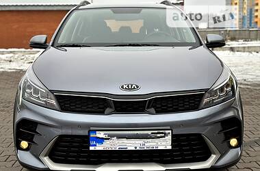 Позашляховик / Кросовер Kia Rio X-Line 2021 в 