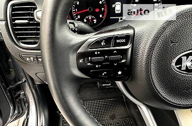 Позашляховик / Кросовер Kia Rio X-Line 2021 в 