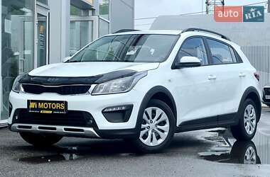 Внедорожник / Кроссовер Kia Rio X-Line 2018 в 