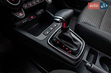 Хэтчбек Kia Rio X-Line 2021 в 