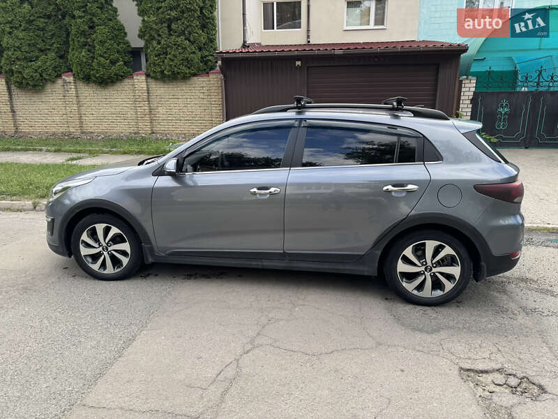 Внедорожник / Кроссовер Kia Rio X-Line 2018 в Вольногорске