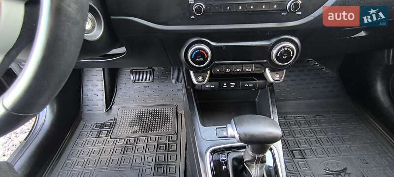 Внедорожник / Кроссовер Kia Rio X-Line 2018 в Ужгороде фото 13 Внедорожник / Кроссовер Kia Rio X-Line 2018 в Ужгороде