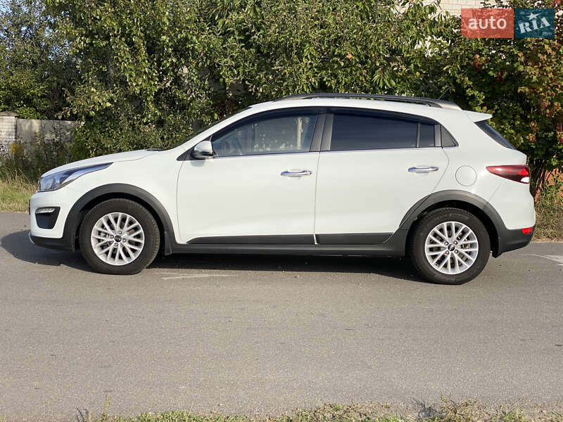 Внедорожник / Кроссовер Kia Rio X-Line 2018 в Киеве