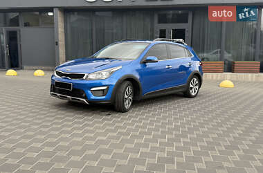 Внедорожник / Кроссовер Kia Rio X-Line 2018 в 