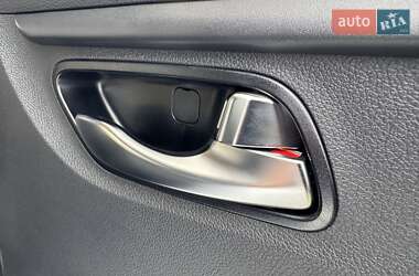 Внедорожник / Кроссовер Kia Rio X-Line 2021 в 