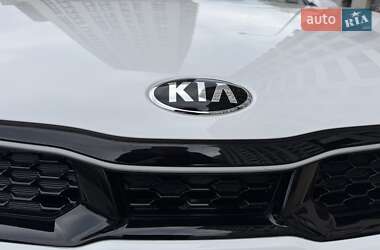 Внедорожник / Кроссовер Kia Rio X-Line 2021 в 
