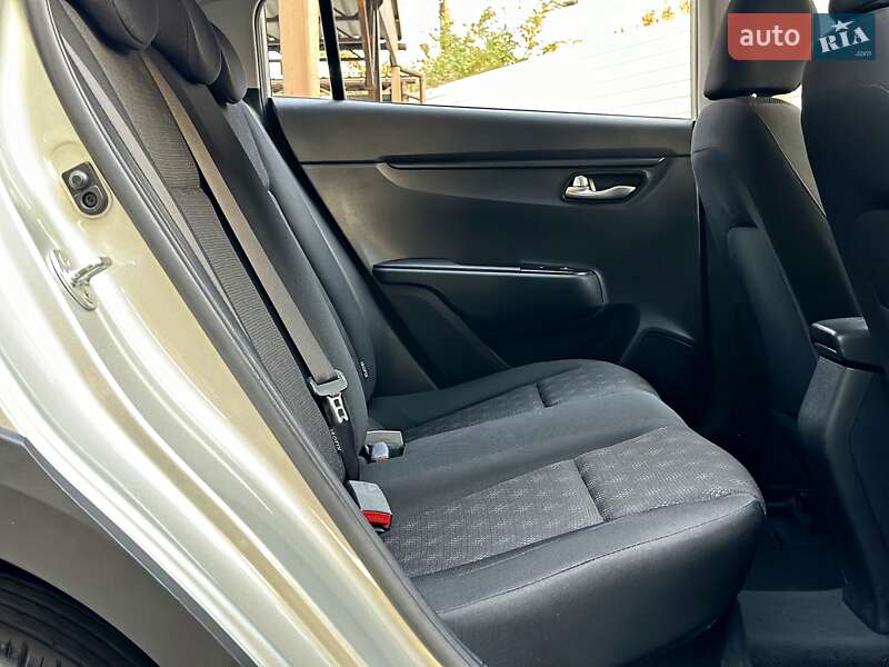 Внедорожник / Кроссовер Kia Rio X-Line 2018 в Одессе