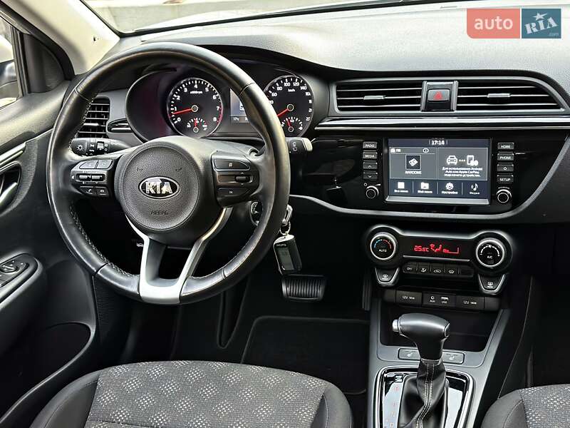 Внедорожник / Кроссовер Kia Rio X-Line 2018 в Одессе