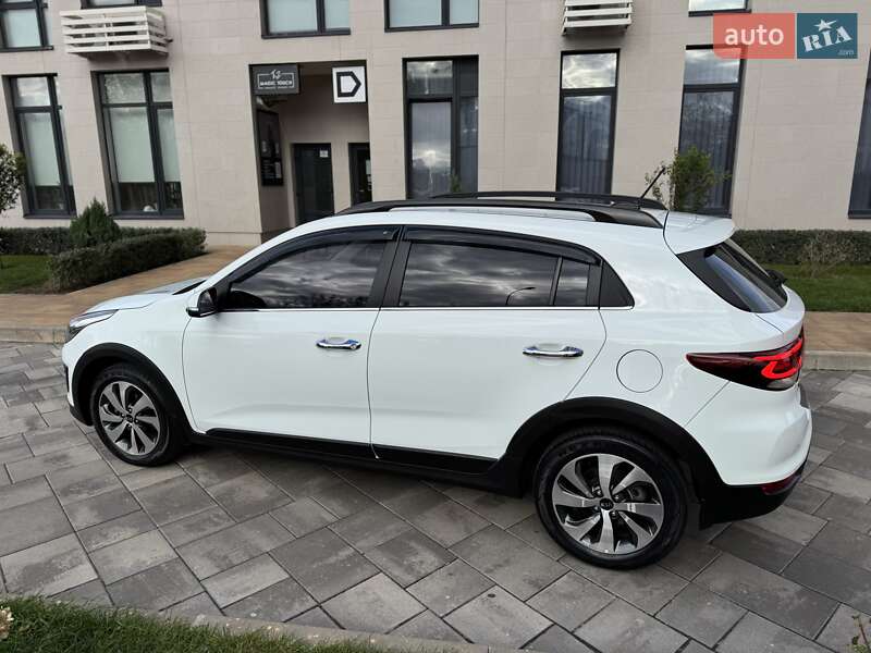 Внедорожник / Кроссовер Kia Rio X-Line 2018 в Киеве