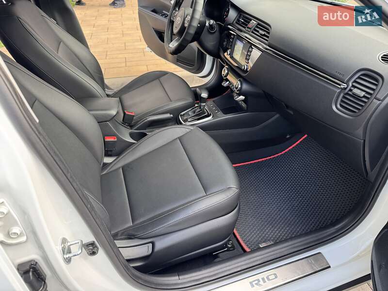 Внедорожник / Кроссовер Kia Rio X-Line 2018 в Киеве