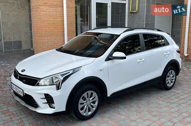 Позашляховик / Кросовер Kia Rio X 2021 в 