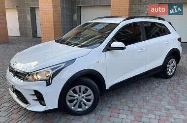 Позашляховик / Кросовер Kia Rio X 2021 в 