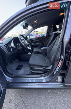 Позашляховик / Кросовер Kia Rio X 2021 в  фото 14 Позашляховик / Кросовер Kia Rio X 2021 в