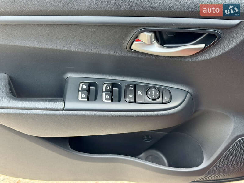 Позашляховик / Кросовер Kia Rio X 2021 в Києві фото 13 Позашляховик / Кросовер Kia Rio X 2021 в Києві