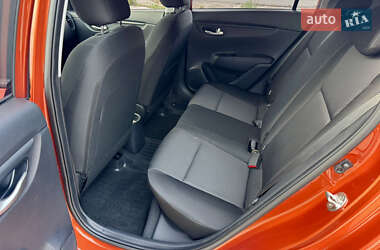 Внедорожник / Кроссовер Kia Rio X 2021 в 