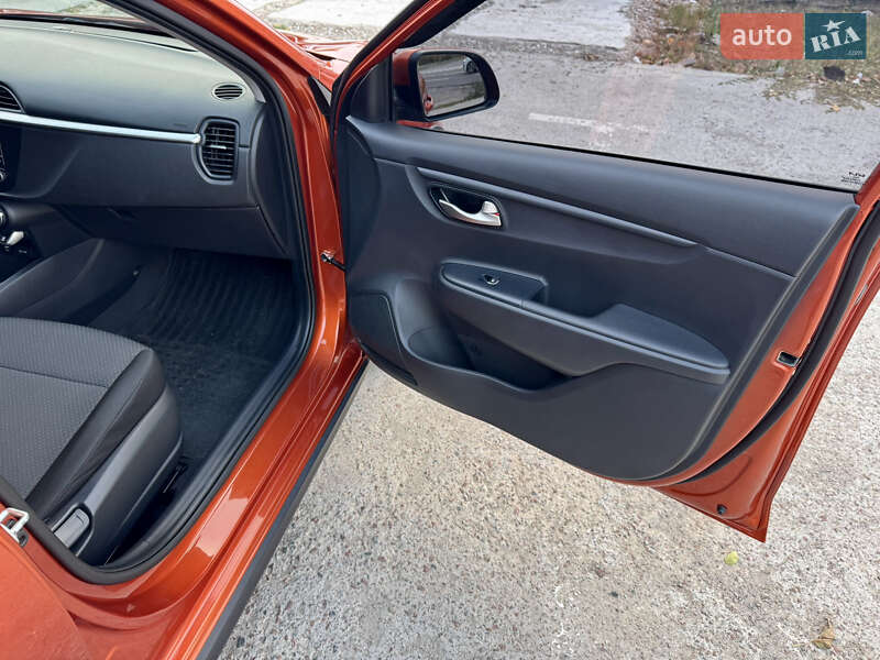 Позашляховик / Кросовер Kia Rio X 2021 в Києві фото 30 Позашляховик / Кросовер Kia Rio X 2021 в Києві