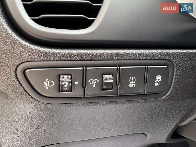 Внедорожник / Кроссовер Kia Rio X 2021 в Киеве