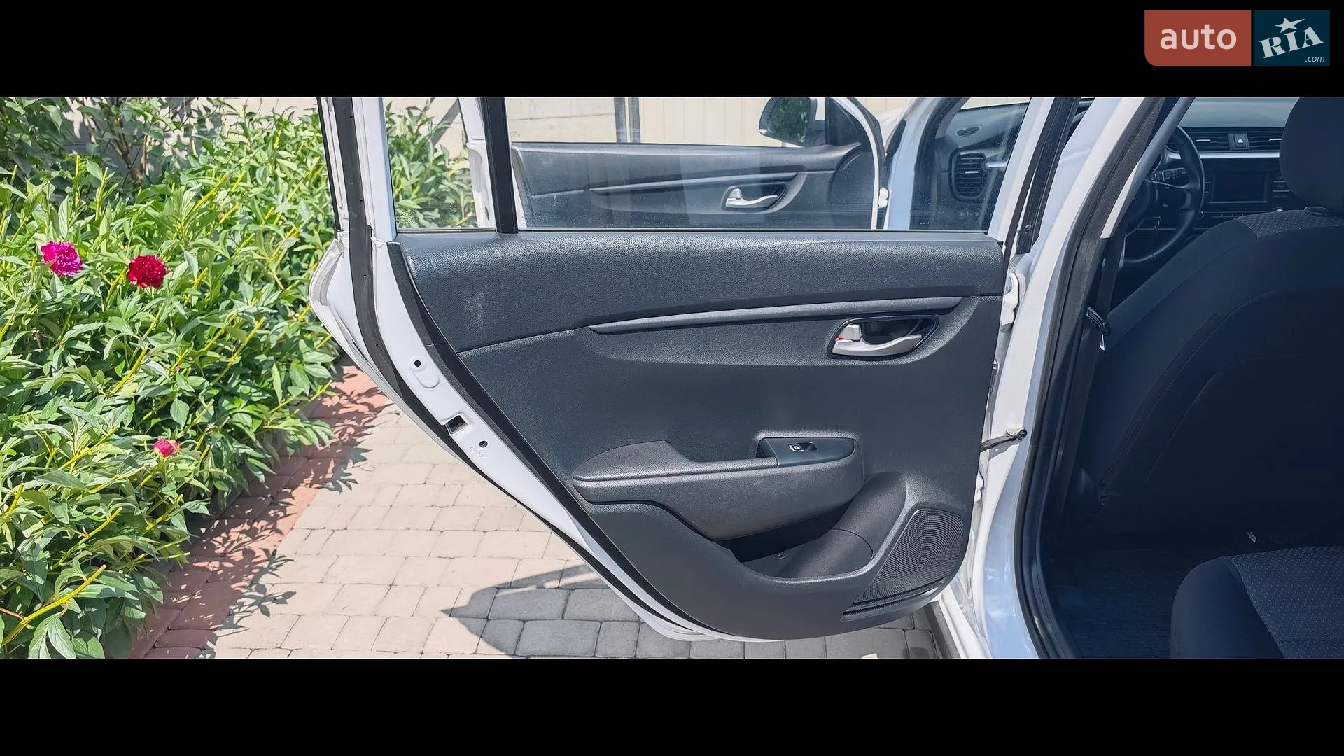 2021 Kia Rio - мініатюра 10