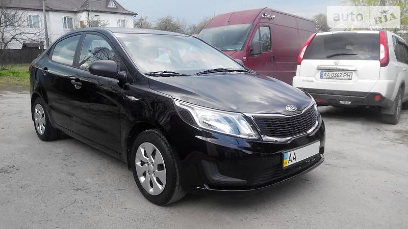 Седан Kia Rio 2013 в Киеве