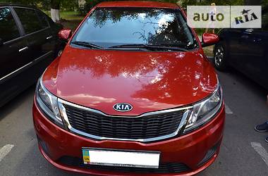 Хэтчбек Kia Rio 2012 в Киеве