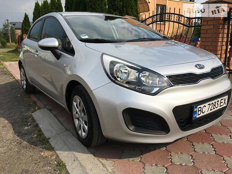 Хэтчбек Kia Rio 2013 в Львове