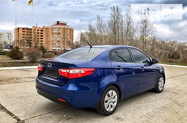 Седан Kia Rio 2013 в Энергодаре