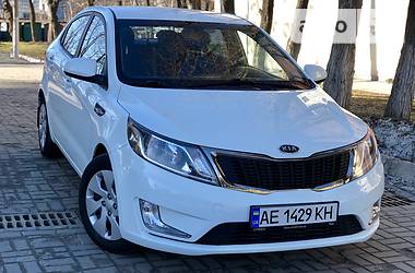 Седан Kia Rio 2014 в Днепре