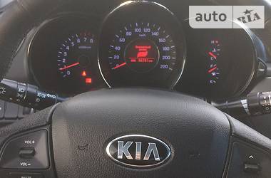 Седан Kia Rio 2013 в Хусте