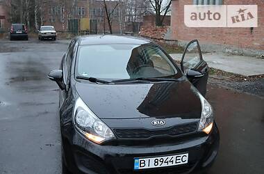 Хэтчбек Kia Rio 2012 в Полтаве