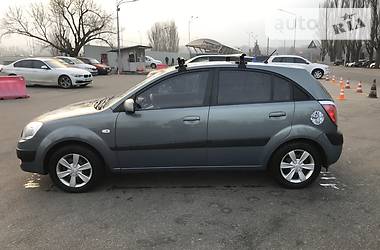 Хетчбек Kia Rio 2006 в Києві