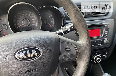 Седан Kia Rio 2013 в Киеве