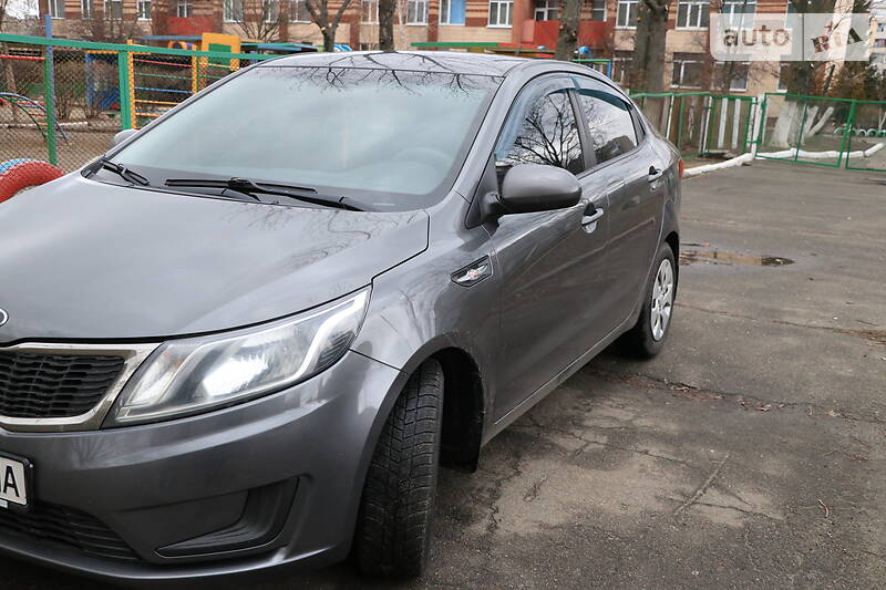 Седан Kia Rio 2011 в 