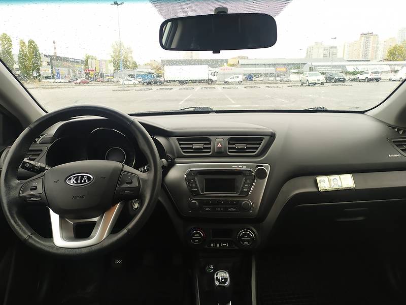 Хэтчбек Kia Rio 2012 в Киеве