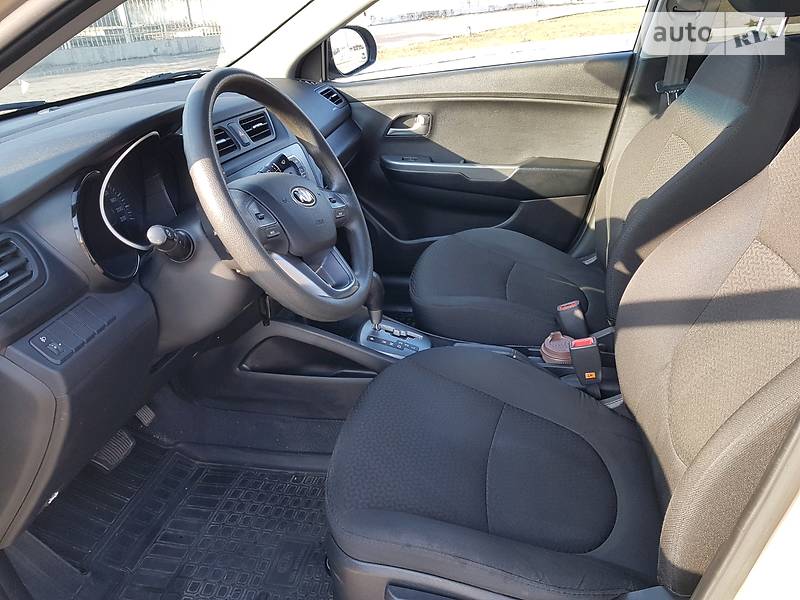 Седан Kia Rio 2013 в Запоріжжі