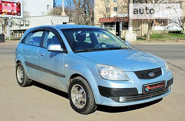 Хэтчбек Kia Rio 2006 в Одессе