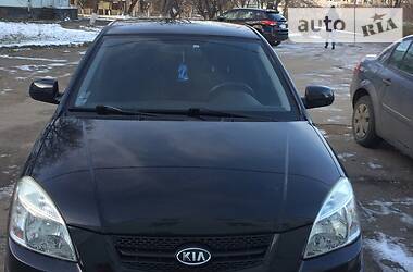 Хэтчбек Kia Rio 2009 в Калуше