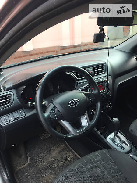 Седан Kia Rio 2012 в Черкасах