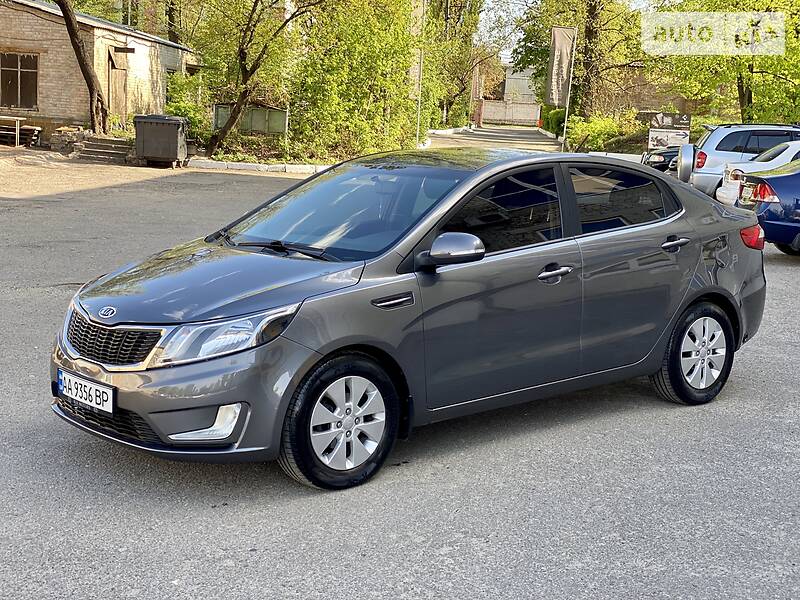 Седан Kia Rio 2011 в Києві