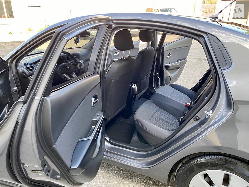 Седан Kia Rio 2011 в Києві