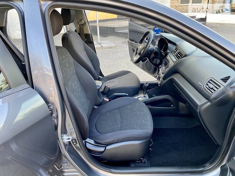 Седан Kia Rio 2011 в Києві