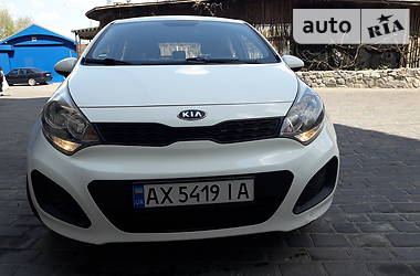 Хетчбек Kia Rio 2012 в 