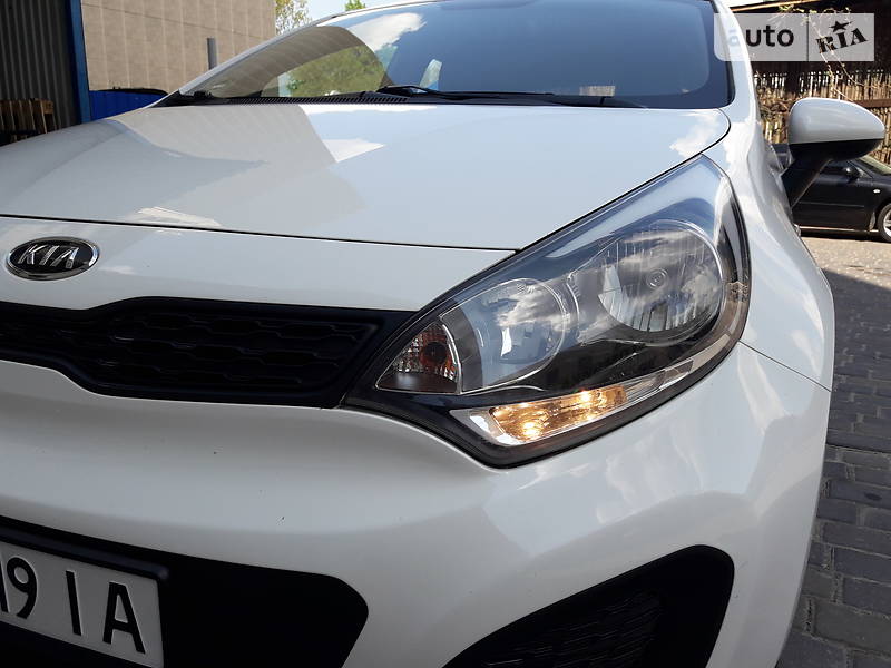 Хэтчбек Kia Rio 2012 в Харькове